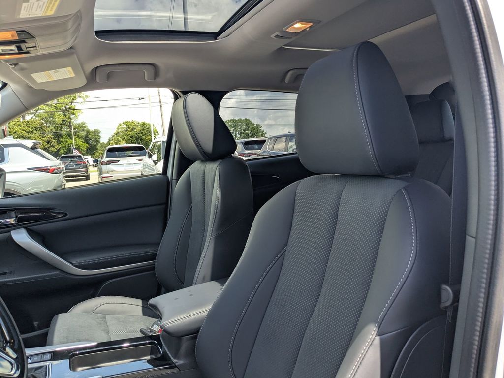 2025 Mitsubishi Eclipse Cross SE White Diamond at D&E Mitsubishi