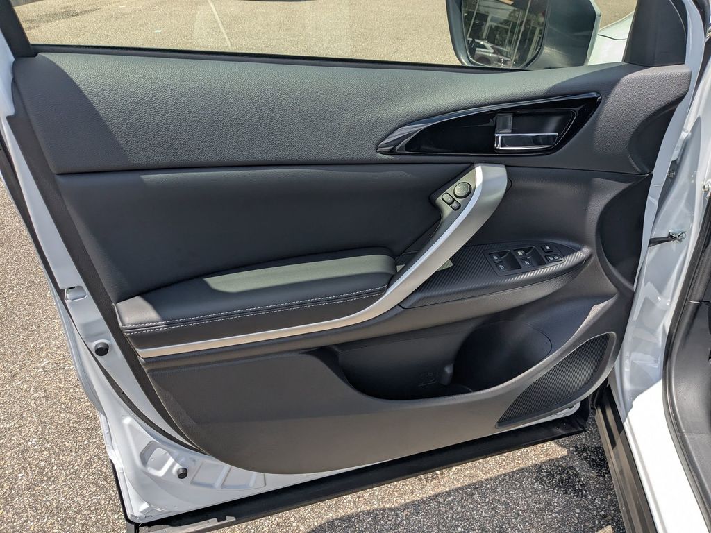 2025 Mitsubishi Eclipse Cross SEL - 10