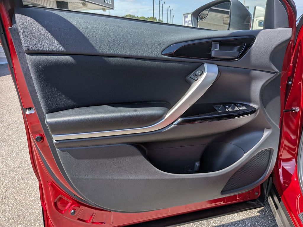 2025 Mitsubishi Eclipse Cross LE - 10