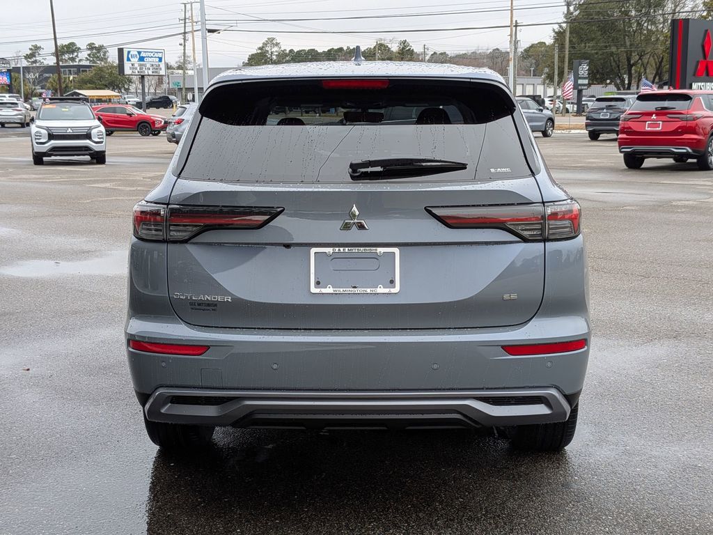 2026 Mitsubishi Outlander SE - 3