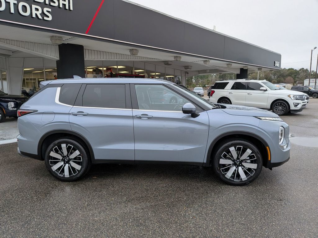 2026 Mitsubishi Outlander SE - 1