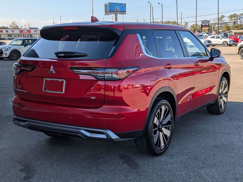 2026 Mitsubishi Outlander SE - 2