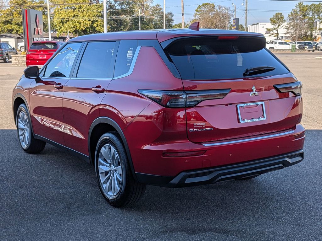 2026 Mitsubishi Outlander ES - 4