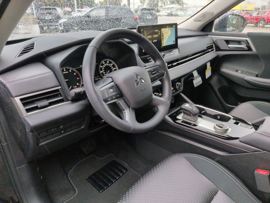 2026 Mitsubishi Outlander ES - 1