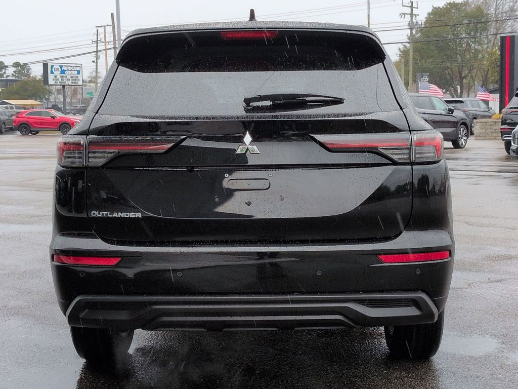 2026 Mitsubishi Outlander ES - 9