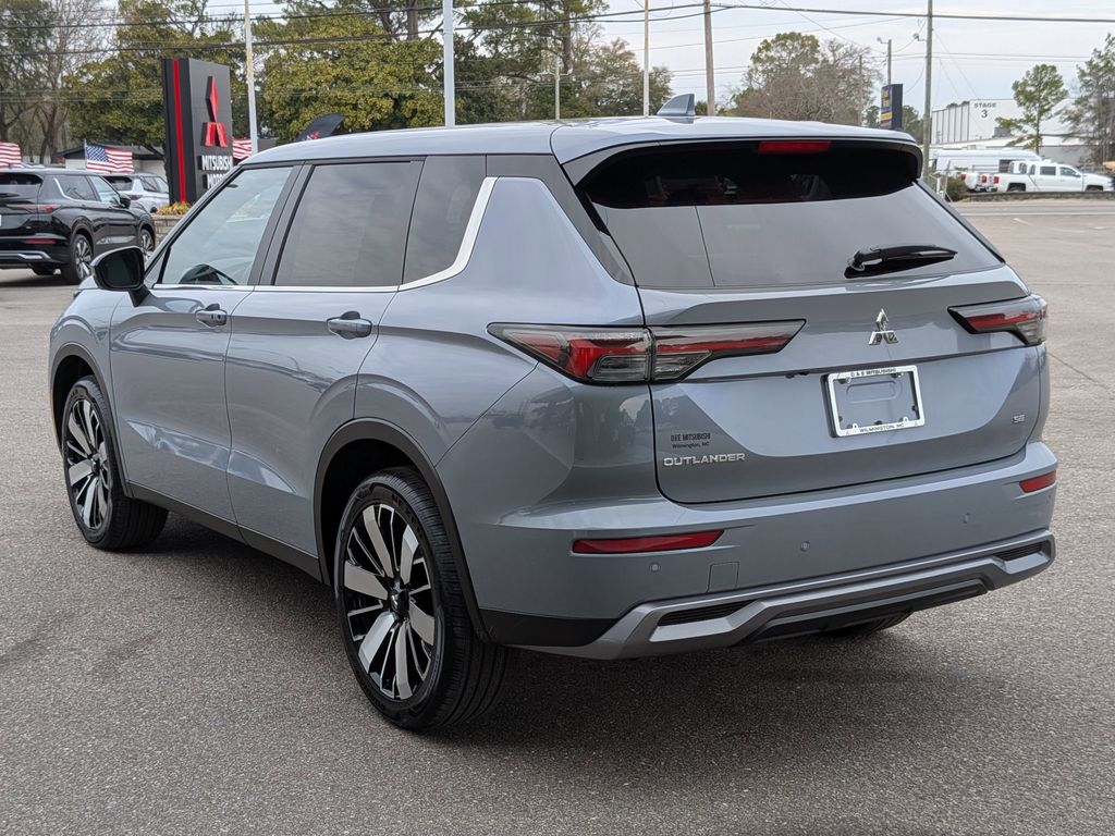 2026 Mitsubishi Outlander SE - 4