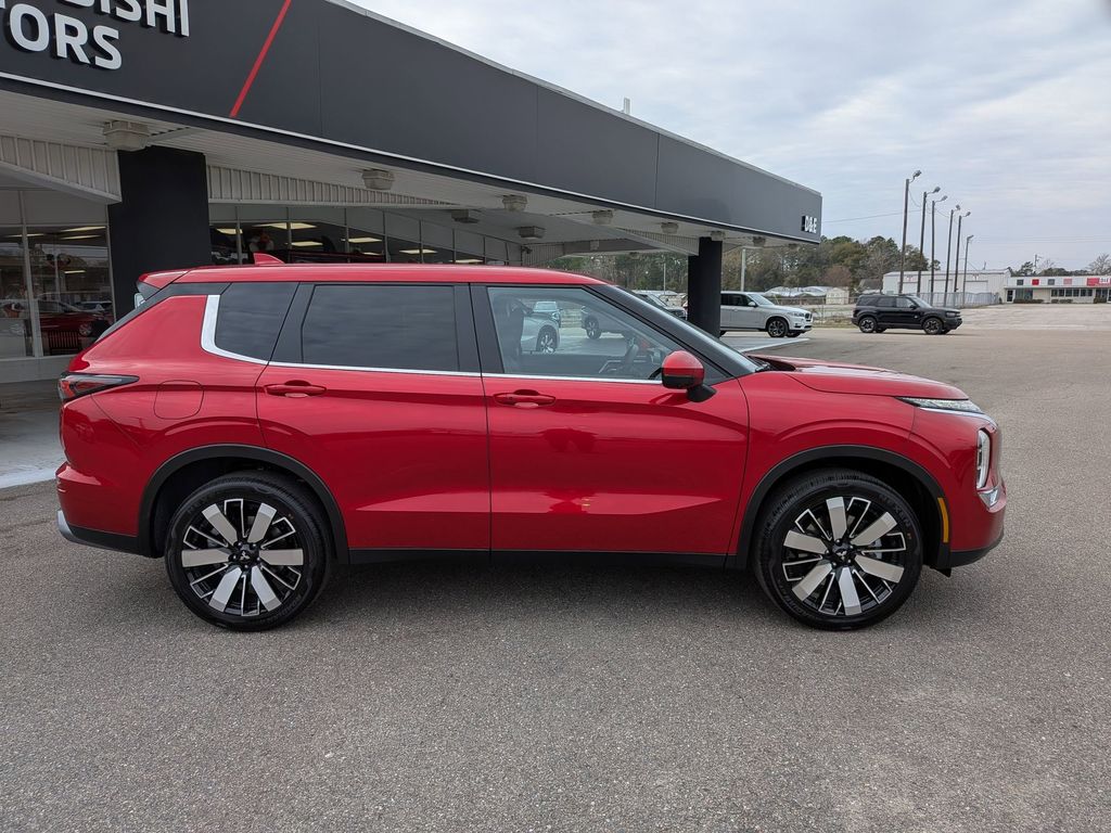 2026 Mitsubishi Outlander SE - 1