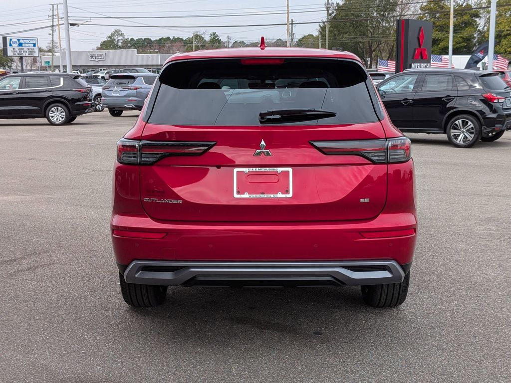 2026 Mitsubishi Outlander SE - 3