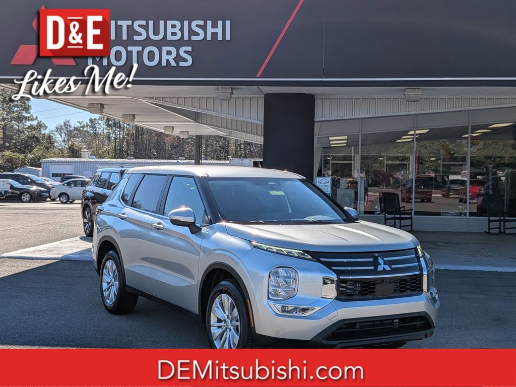2026 Mitsubishi Outlander ES - 0