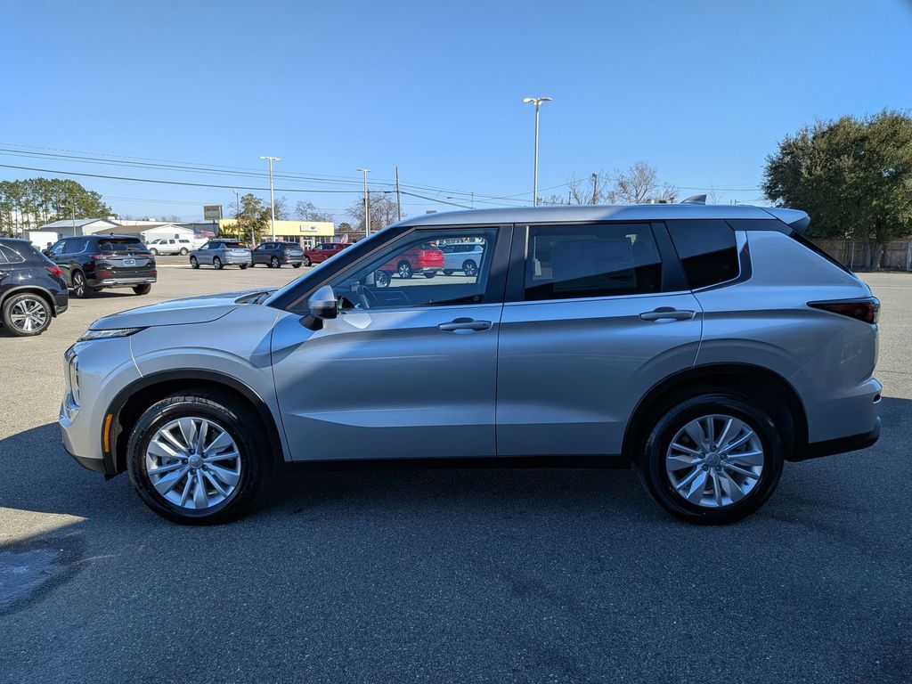 2026 Mitsubishi Outlander ES - 5