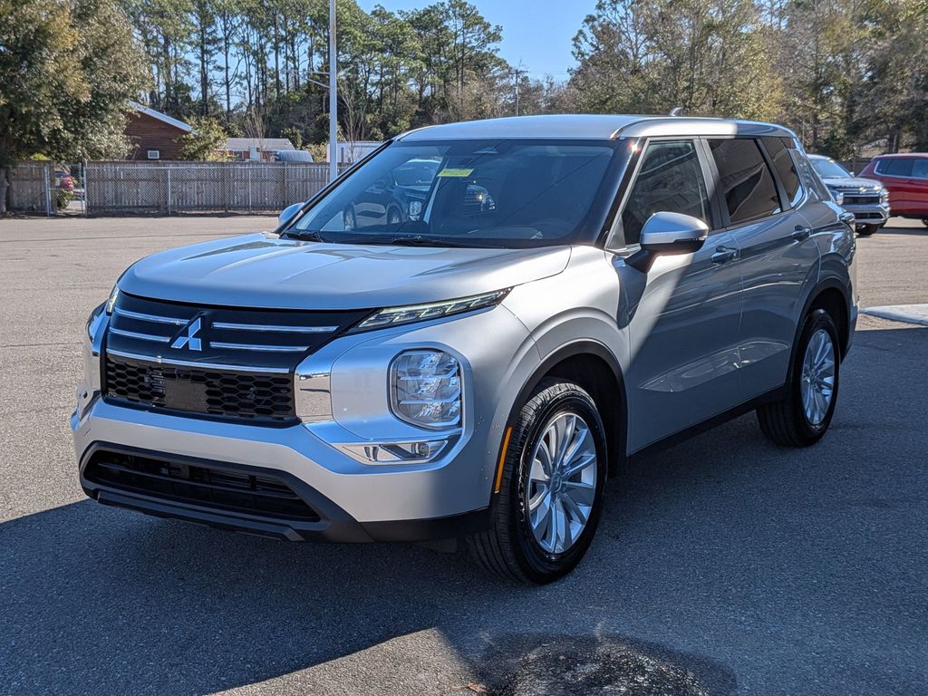2026 Mitsubishi Outlander ES - 6