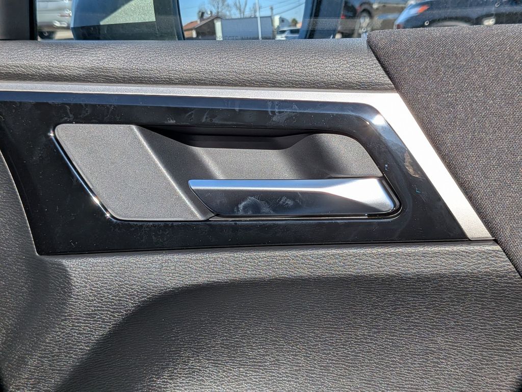 2026 Mitsubishi Outlander ES Alloy Silver Metallic at D&E Mitsubishi