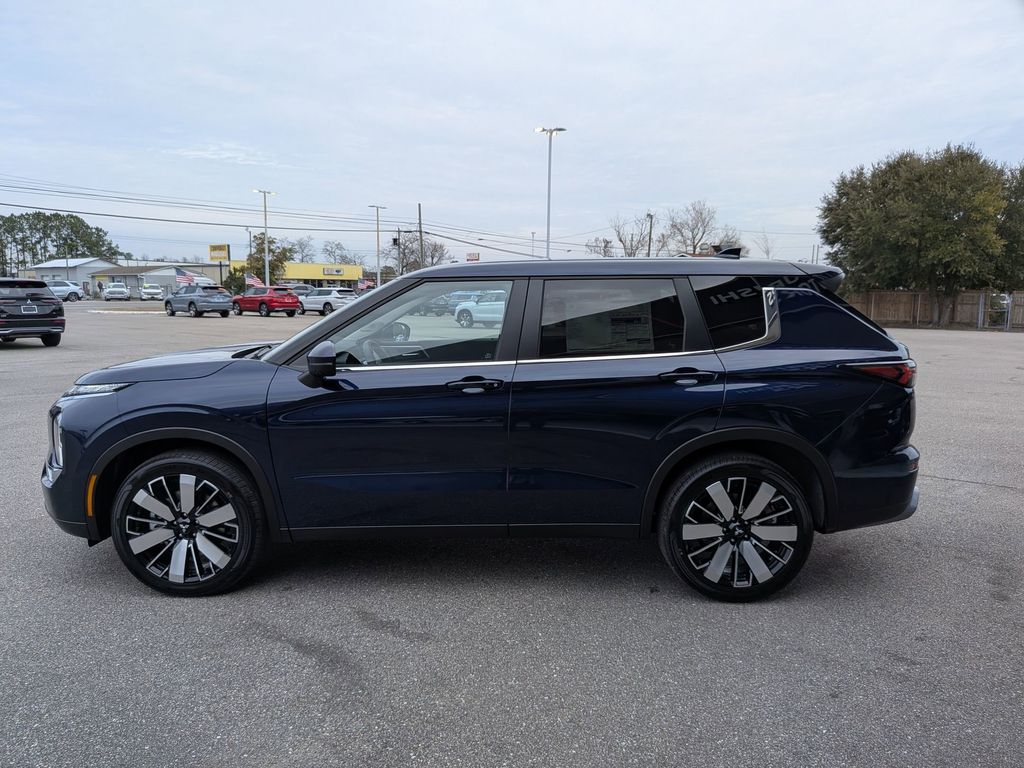 2026 Mitsubishi Outlander SE - 5
