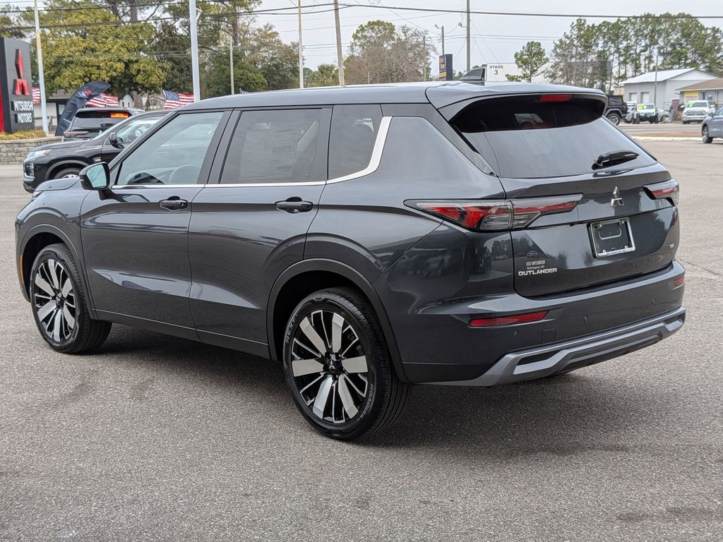 2026 Mitsubishi Outlander SE - 4