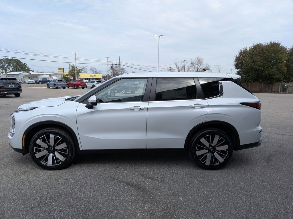 2026 Mitsubishi Outlander SE - 5