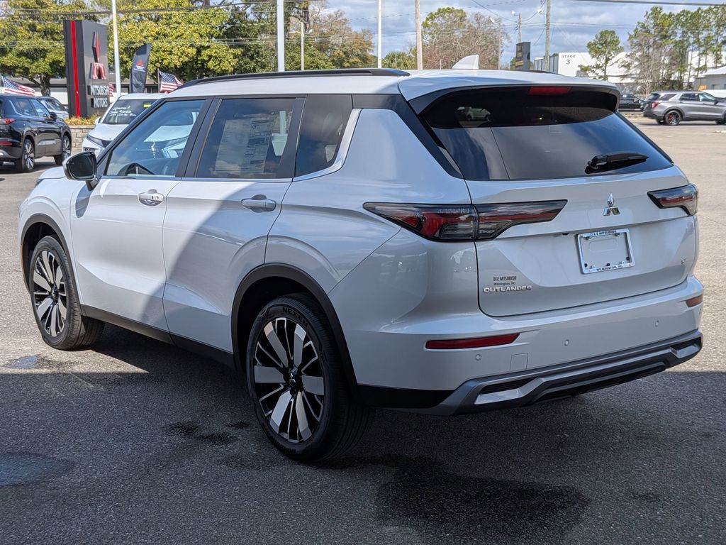 2026 Mitsubishi Outlander SE - 4