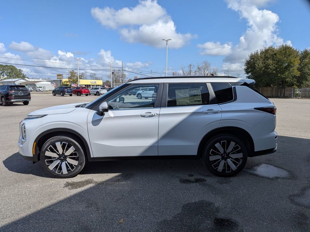 2026 Mitsubishi Outlander SE - 5