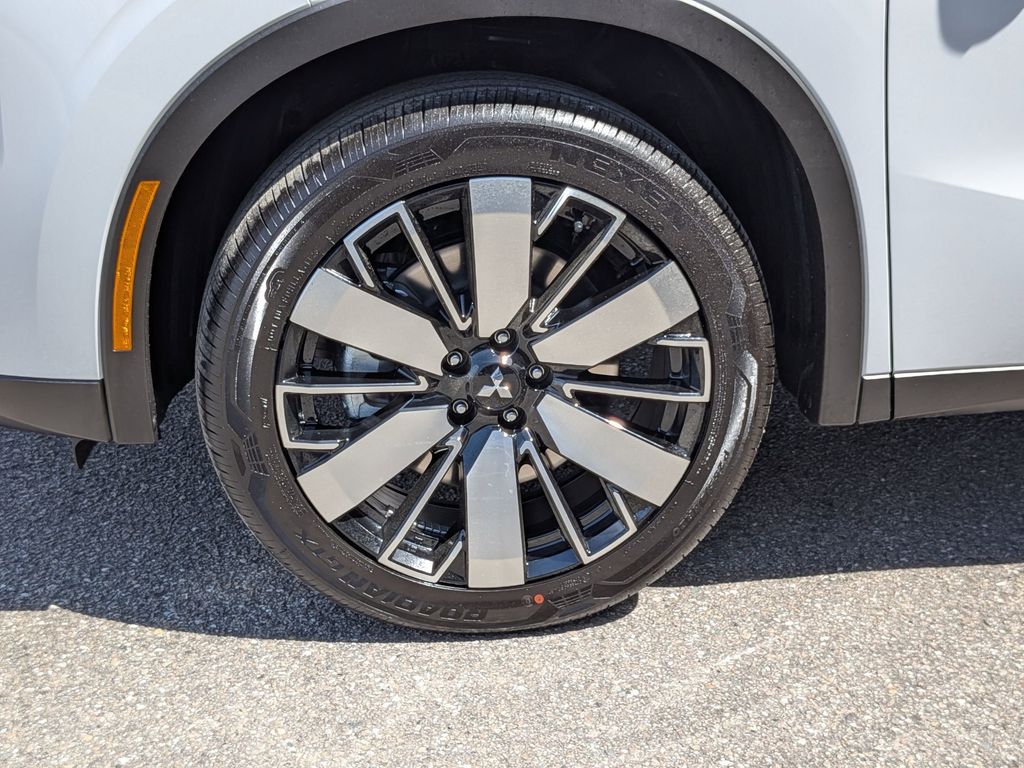 2026 Mitsubishi Outlander SE - 9