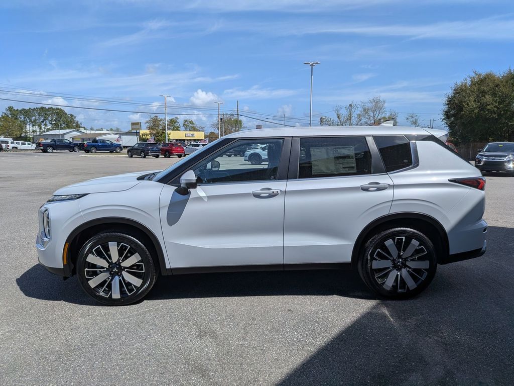 2026 Mitsubishi Outlander SE - 5