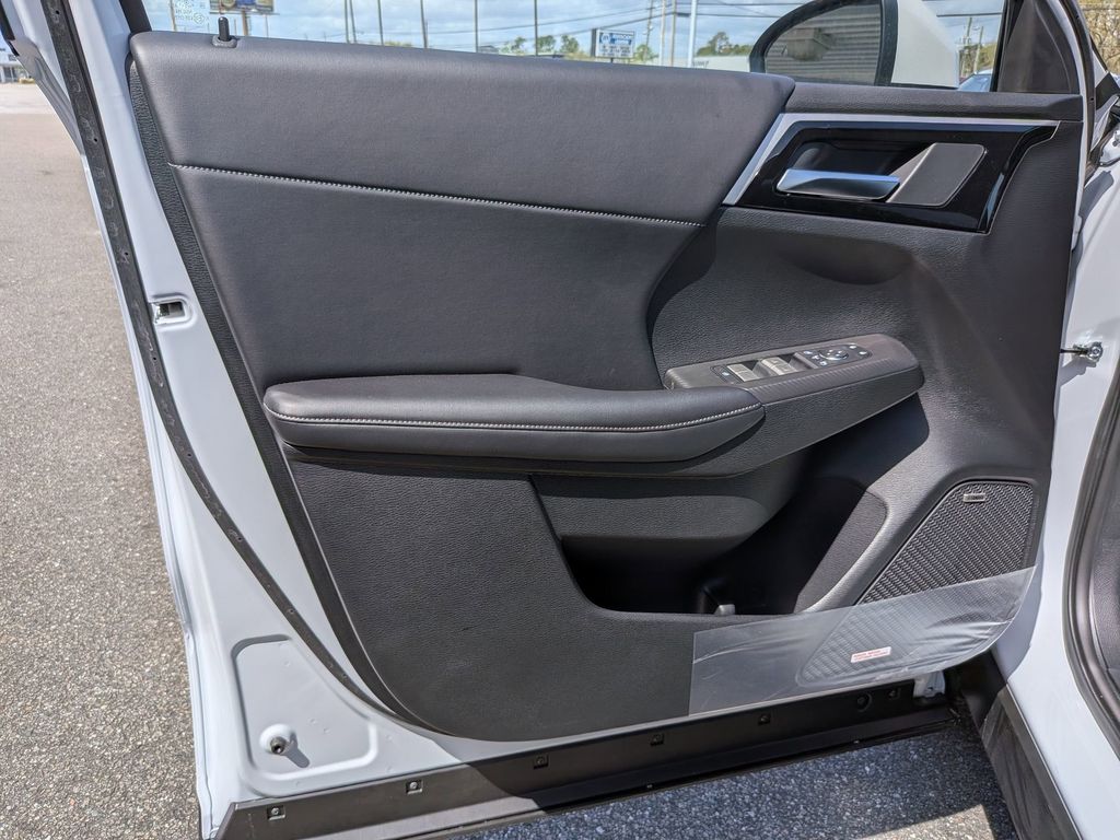 2026 Mitsubishi Outlander SE - 10