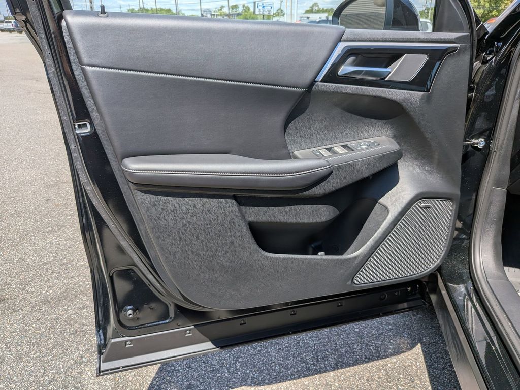 2026 Mitsubishi Outlander LE Black Diamond at D&E Mitsubishi