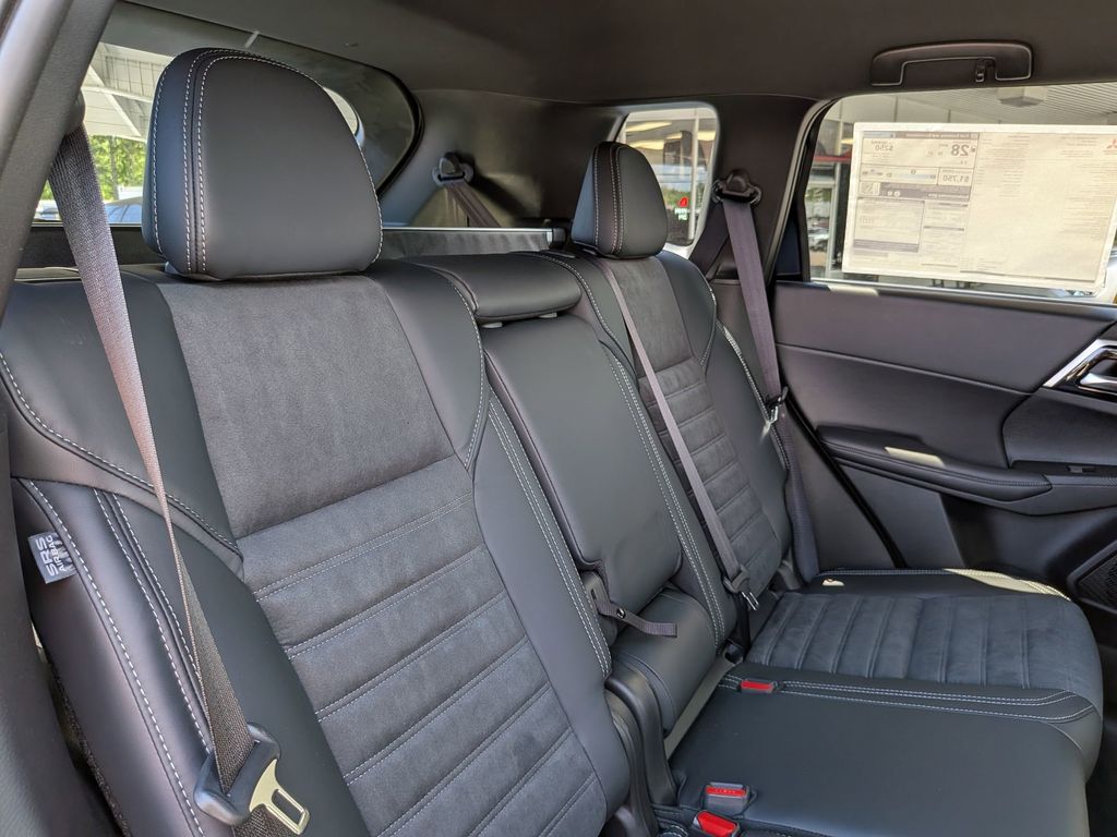 2026 Mitsubishi Outlander LE Black Diamond at D&E Mitsubishi