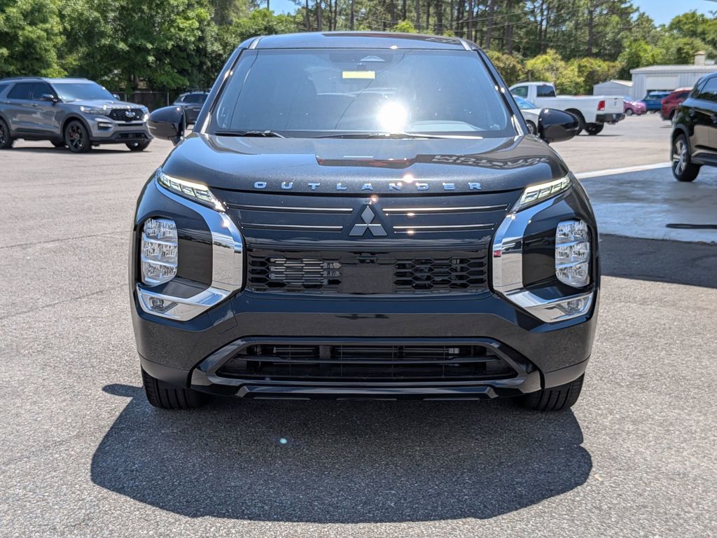 2026 Mitsubishi Outlander LE Black Diamond at D&E Mitsubishi