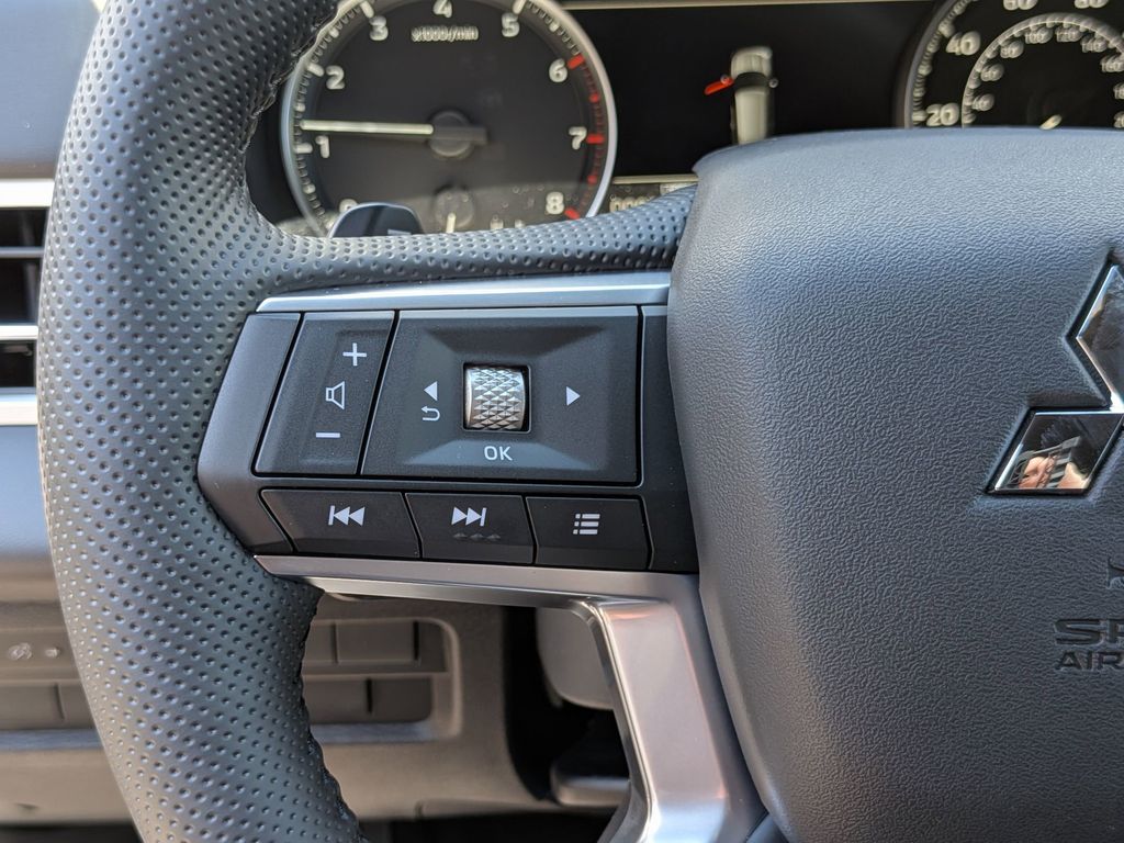2026 Mitsubishi Outlander LE Black Diamond at D&E Mitsubishi