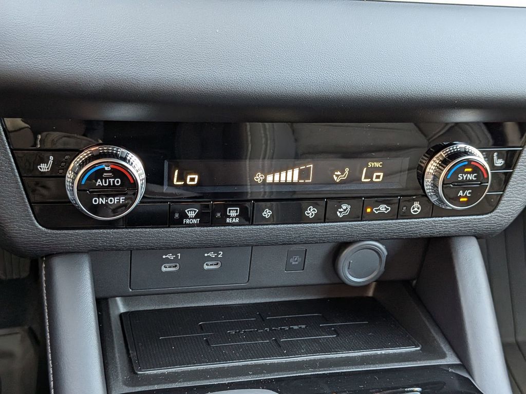 2026 Mitsubishi Outlander LE Black Diamond at D&E Mitsubishi