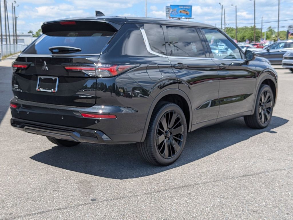 2026 Mitsubishi Outlander LE Black Diamond at D&E Mitsubishi