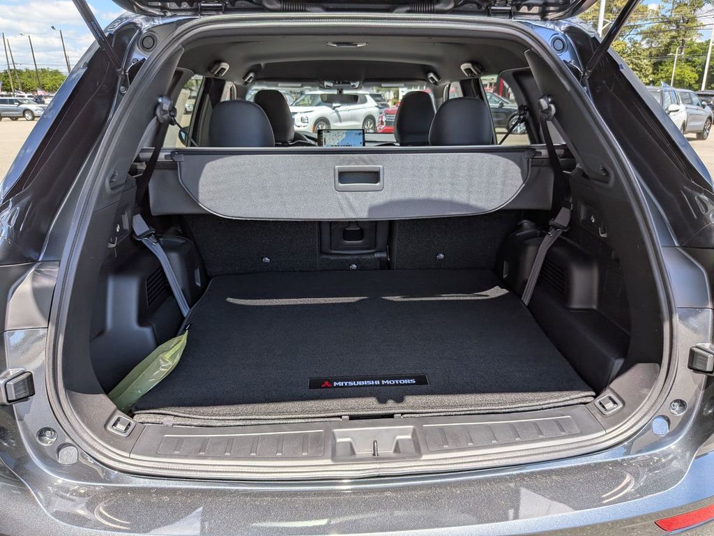2026 Mitsubishi Outlander LE Graphite Gray at D&E Mitsubishi