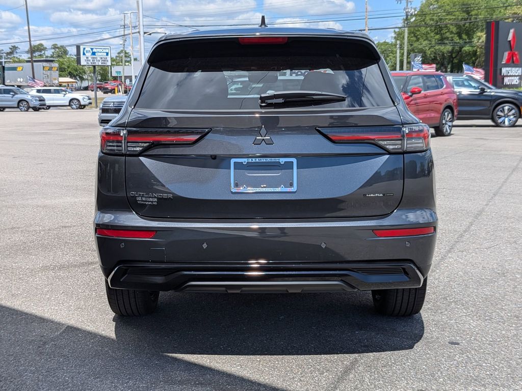 2026 Mitsubishi Outlander LE Graphite Gray at D&E Mitsubishi