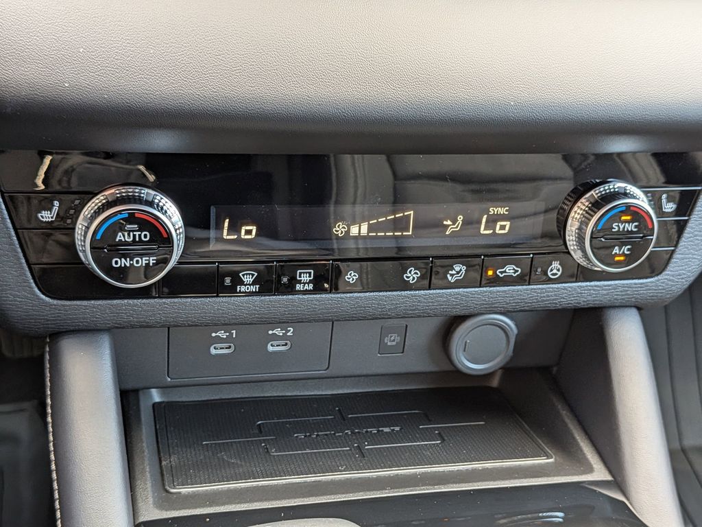 2026 Mitsubishi Outlander LE Graphite Gray at D&E Mitsubishi