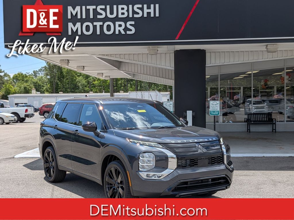 2026 Mitsubishi Outlander LE Graphite Gray at D&E Mitsubishi