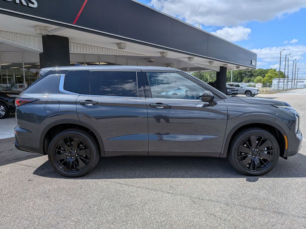 2026 Mitsubishi Outlander LE Graphite Gray at D&E Mitsubishi