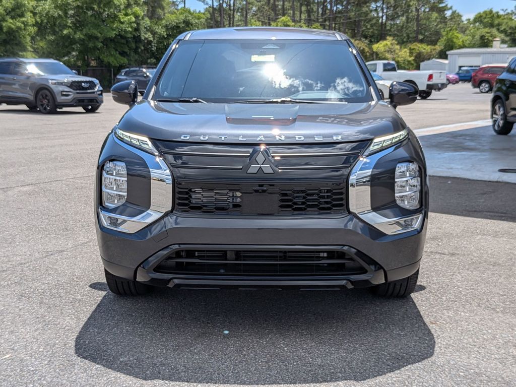 2026 Mitsubishi Outlander LE Graphite Gray at D&E Mitsubishi