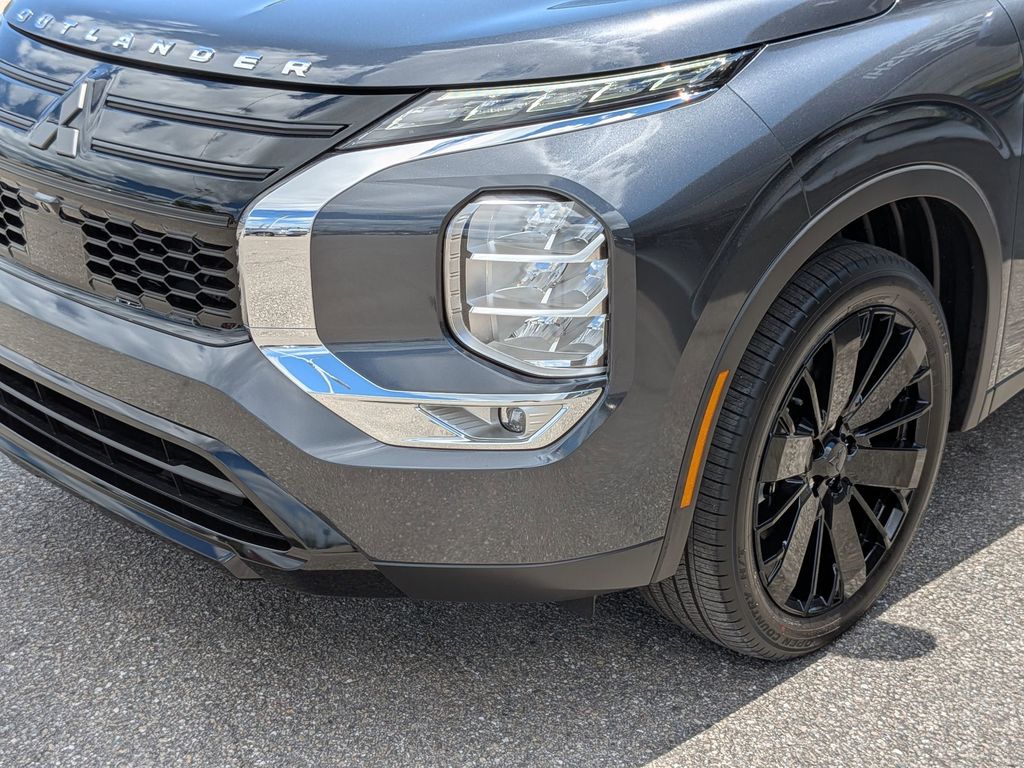 2026 Mitsubishi Outlander LE Graphite Gray at D&E Mitsubishi