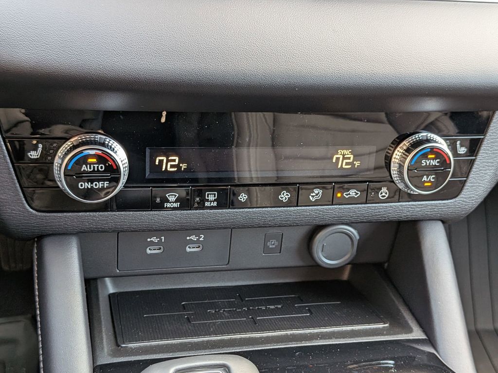 2026 Mitsubishi Outlander LE White Diamond at D&E Mitsubishi
