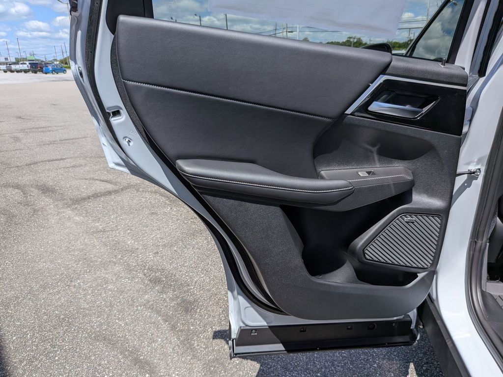 2026 Mitsubishi Outlander LE White Diamond at D&E Mitsubishi