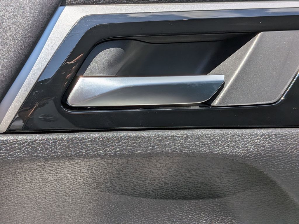 2026 Mitsubishi Outlander LE White Diamond at D&E Mitsubishi