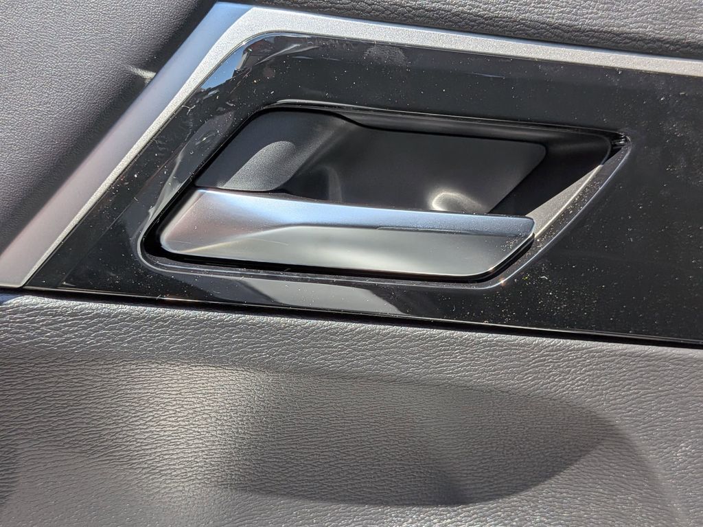 2026 Mitsubishi Outlander LE White Diamond at D&E Mitsubishi