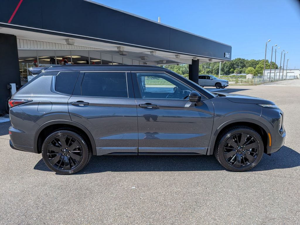 2026 Mitsubishi Outlander Black Edition Graphite Grey Blk Roof at D&E Mitsubishi