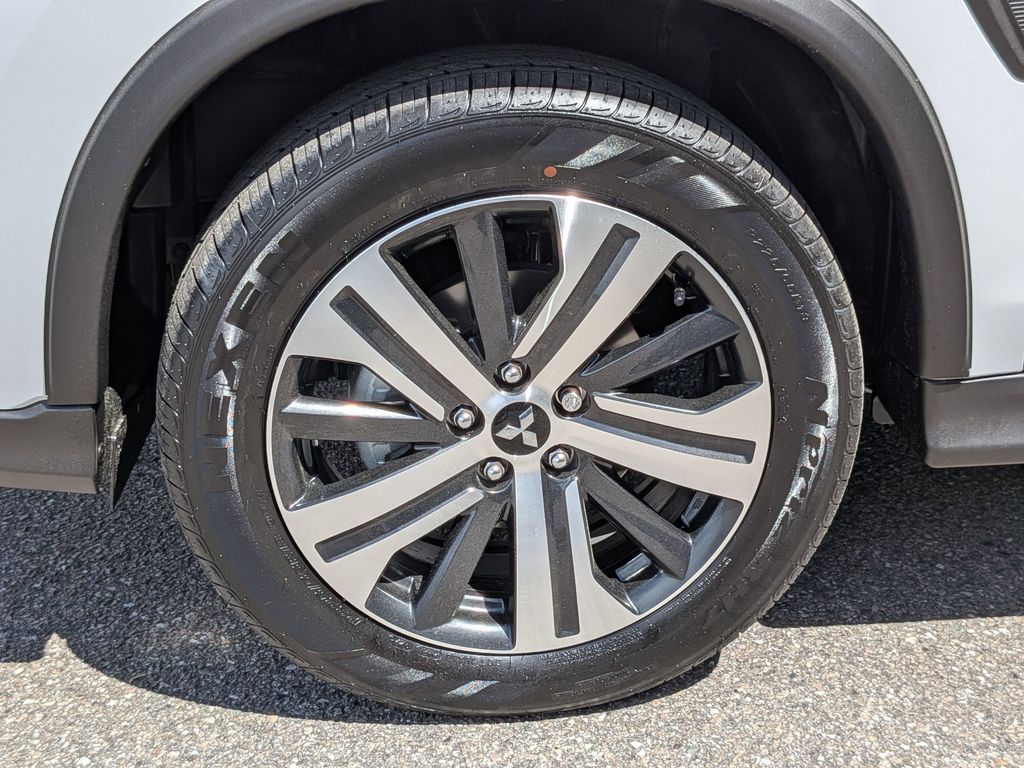 2026 Mitsubishi Outlander Sport ES - 9