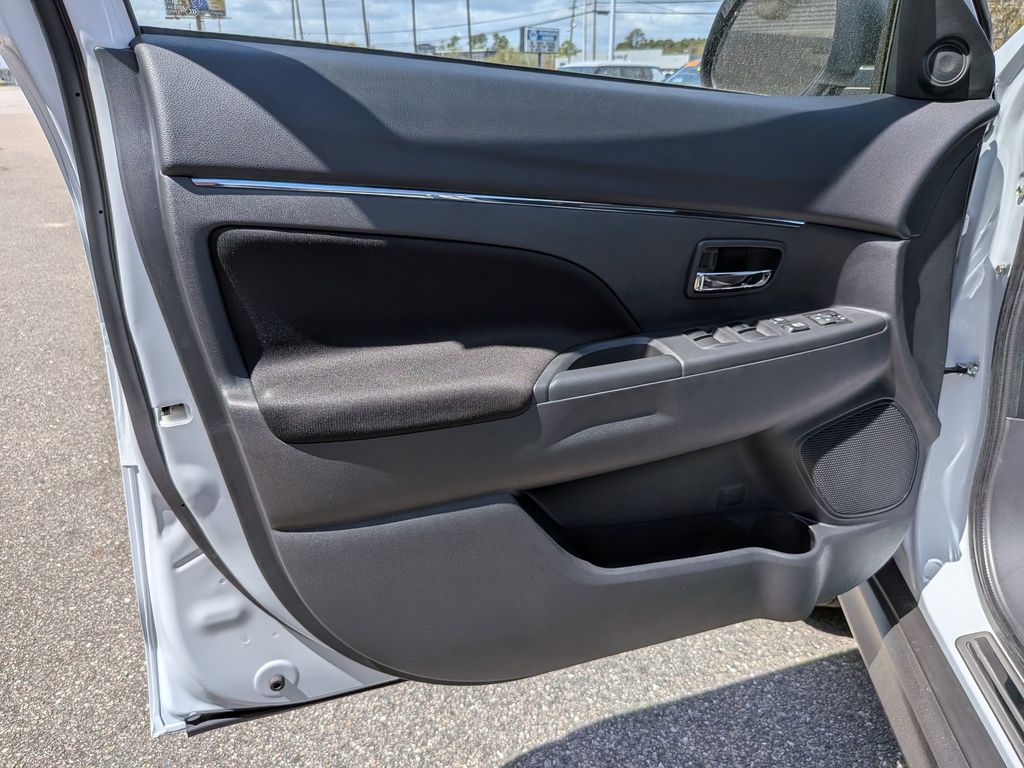 2026 Mitsubishi Outlander Sport ES - 10