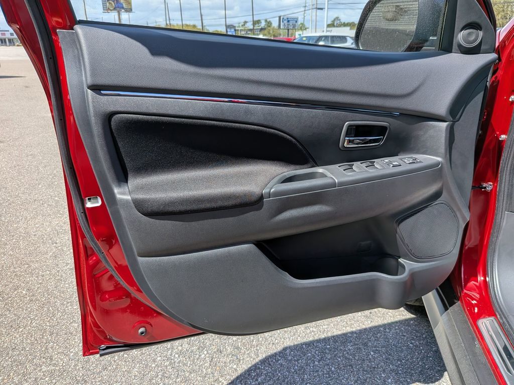 2026 Mitsubishi Outlander Sport ES - 10