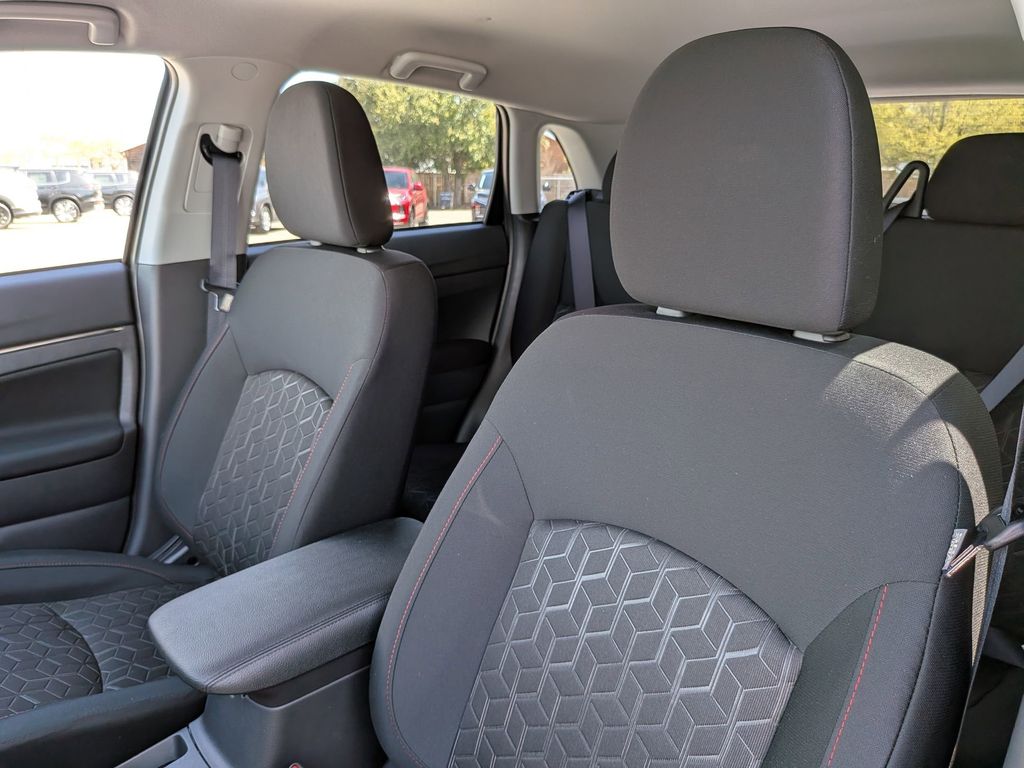 2026 Mitsubishi Outlander Sport LE Labrador Black Pearl at Griffin CDJR