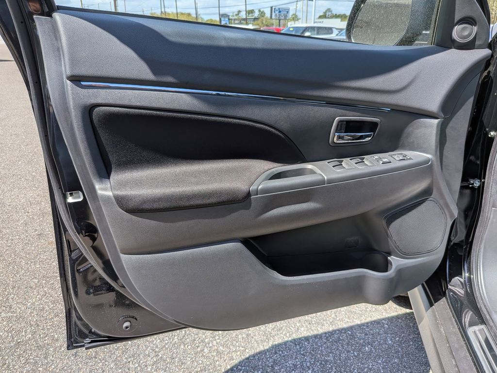 2026 Mitsubishi Outlander Sport LE - 10