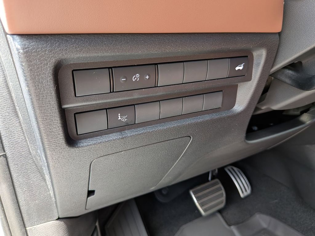 2025 Mitsubishi Outlander SEL White Diamond at D&E Mitsubishi