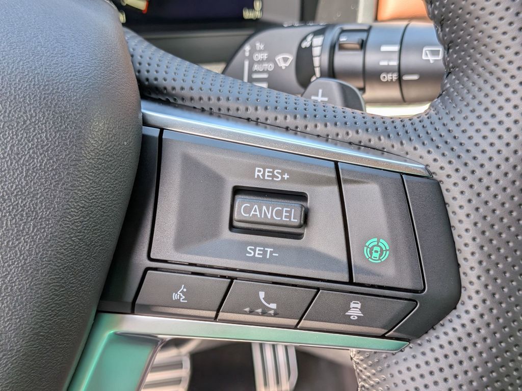 2025 Mitsubishi Outlander SEL White Diamond at D&E Mitsubishi