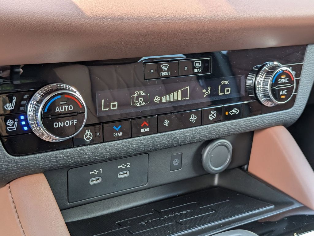2025 Mitsubishi Outlander SEL White Diamond at D&E Mitsubishi